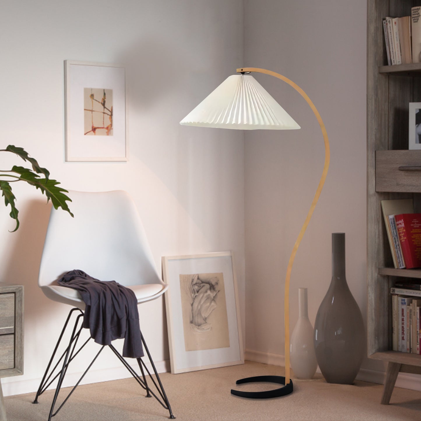 Caprani Floor Lamp